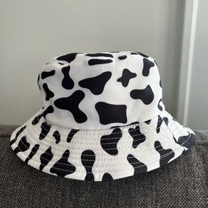 Reversible Cow/Black Bucket Hat